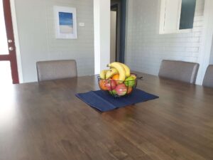 Comfortable cottage – fruit on table 2